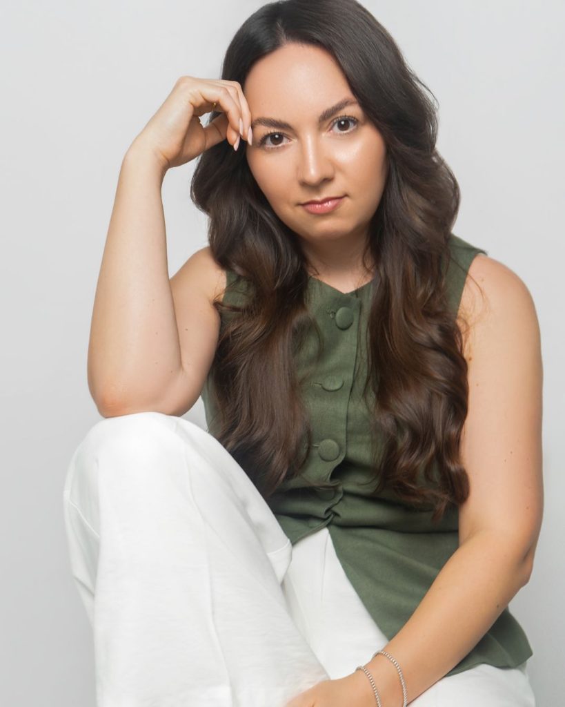 Portrait von Sara Centonze, Social Media Beraterin für Friseure und Beautydienstleister